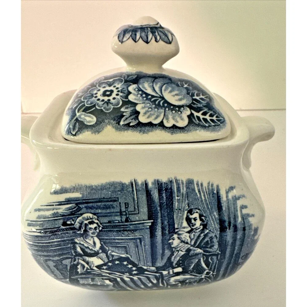 VTG Liberty Blue Creamer & Sugar Historic Colonial Scenes Paul Revere Betsy Ross